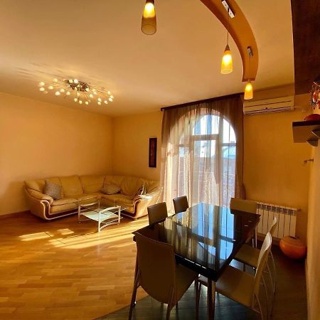 City Center Cute Flat 3 Rooms เยเรวาน ภายนอก รูปภาพ