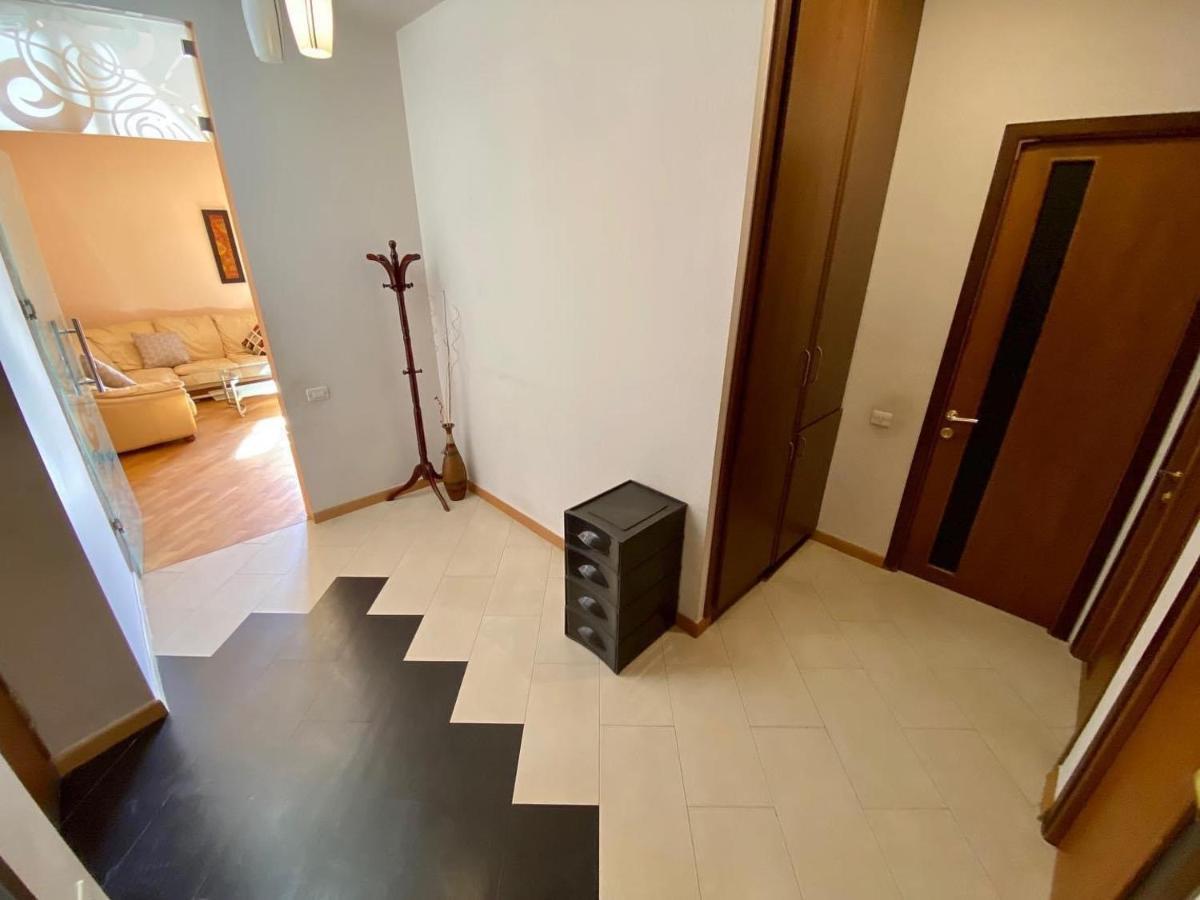 City Center Cute Flat 3 Rooms เยเรวาน ภายนอก รูปภาพ
