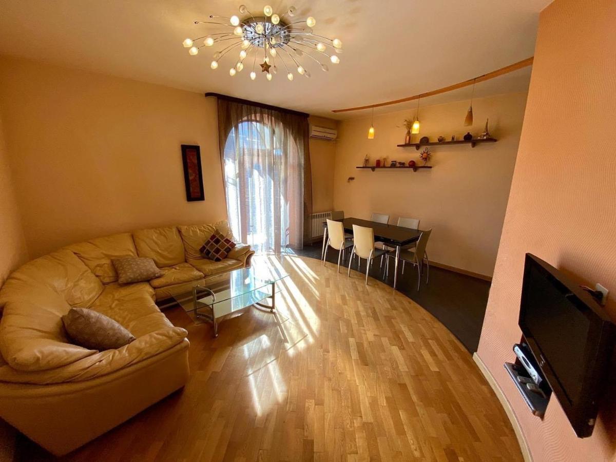 City Center Cute Flat 3 Rooms เยเรวาน ภายนอก รูปภาพ